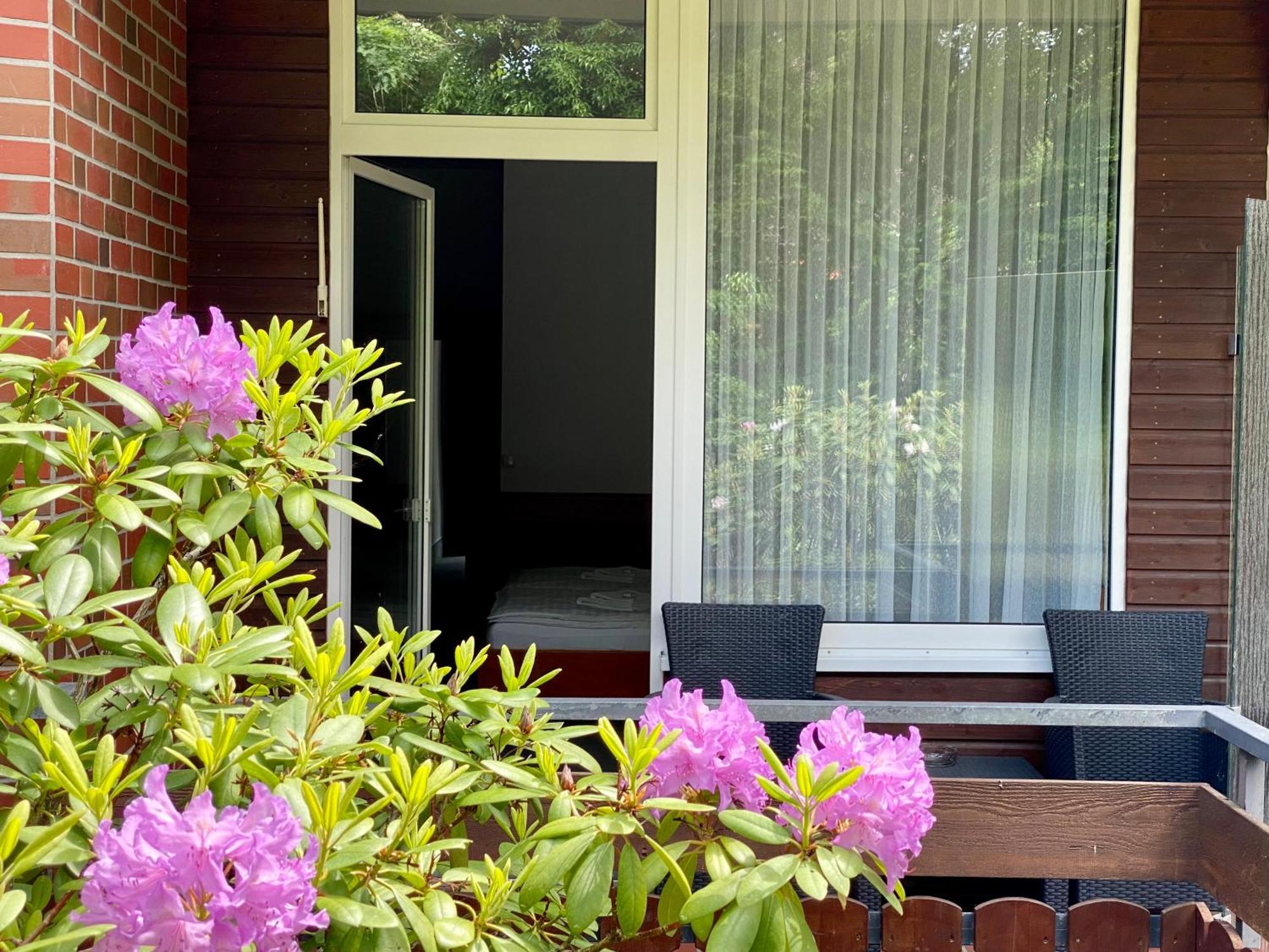 Adamidis Hotel Altenmedingen Exterior photo